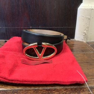 Valentino black belt V logo Size 85